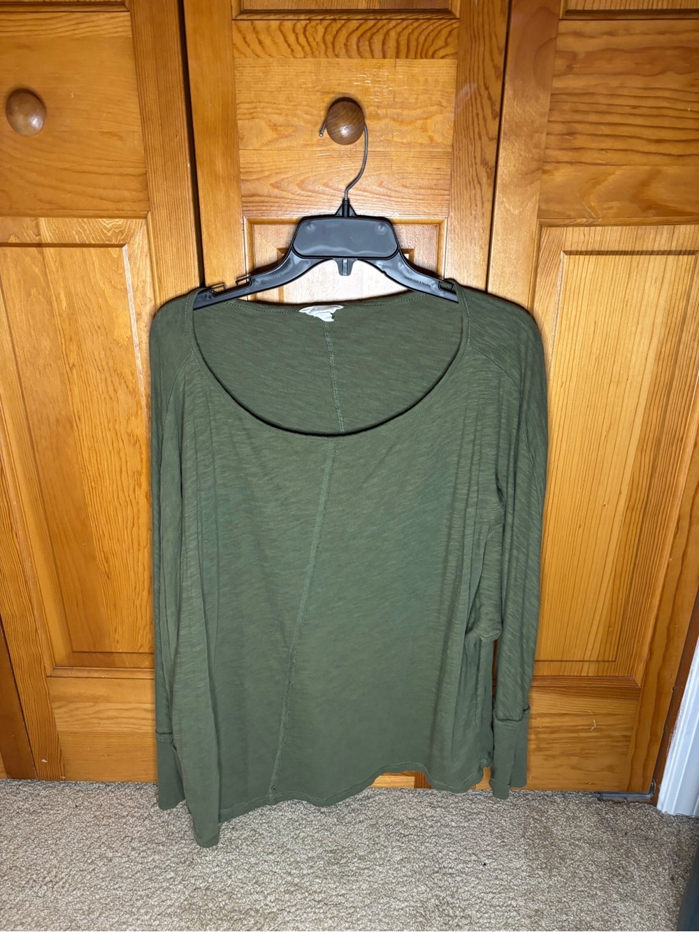 Caslon Olive Green Long Sleeve Scoop Neck Top